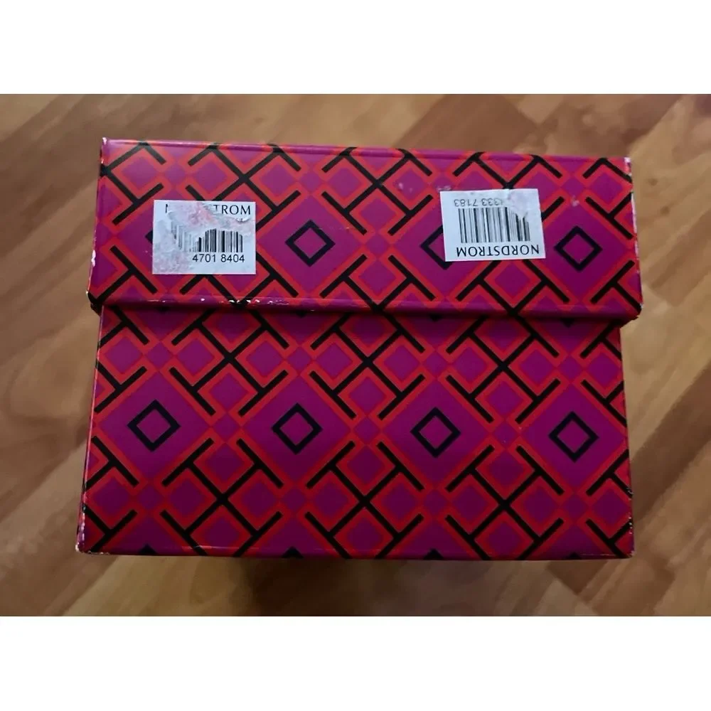 Tory Burch empty shoe‎ box